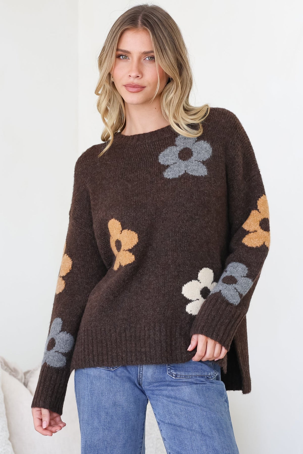 Marlo Jumper - Crew Neck Floral Knit with Ribbed Hemlines in Chocolate