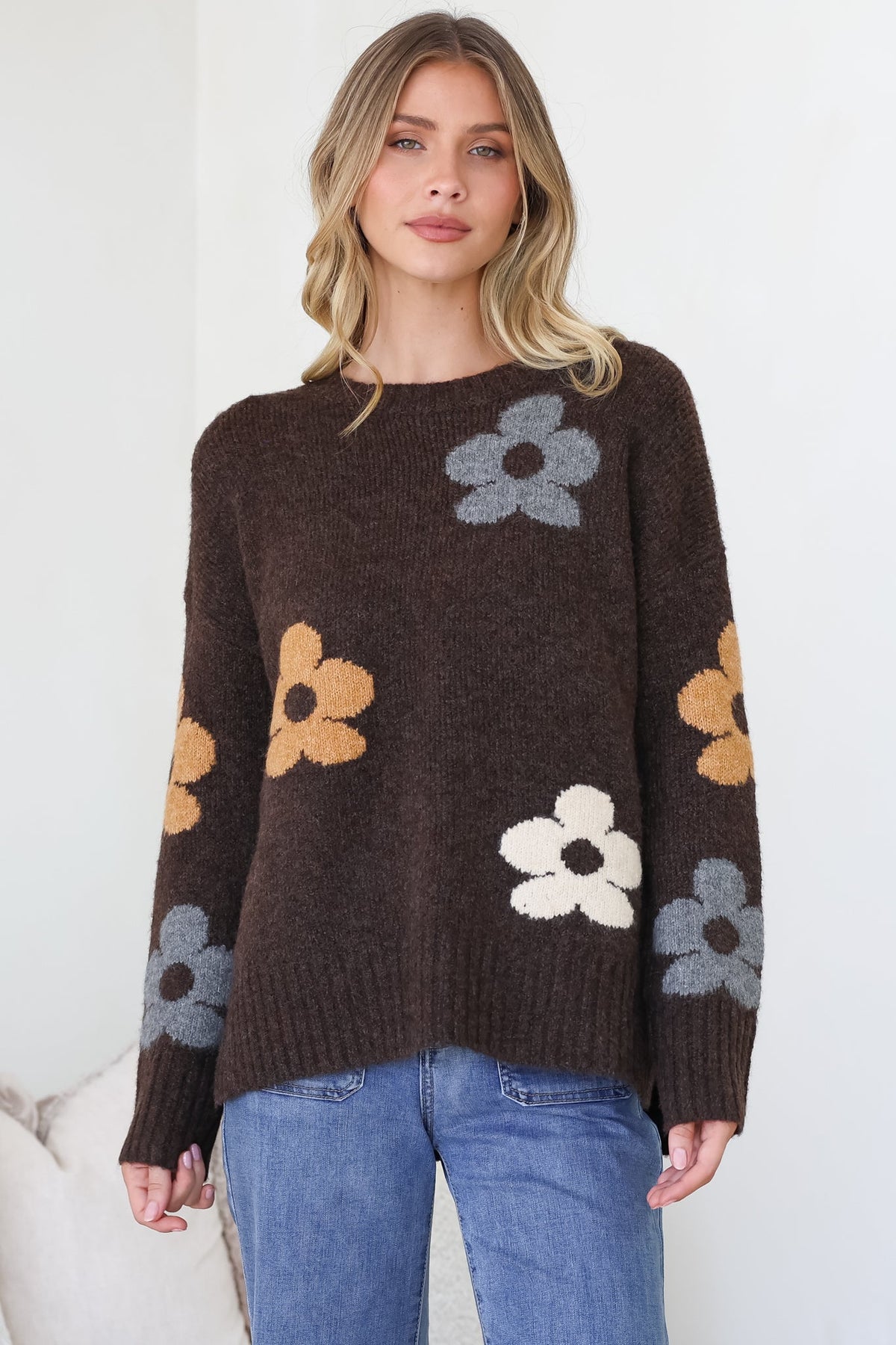 Marlo Jumper - Crew Neck Floral Knit with Ribbed Hemlines in Chocolate